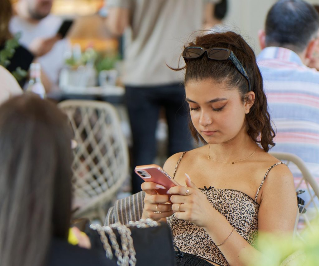 unde se salveaza pozele in telefon