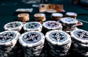 care culoare este mai mare la poker