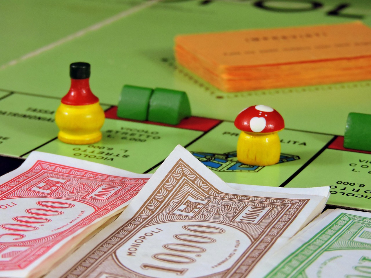 cati bani se dau la monopoly