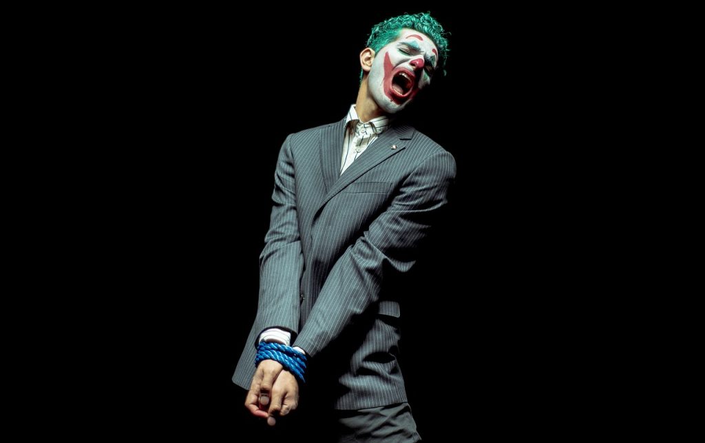 cu cate numere se castiga la joker